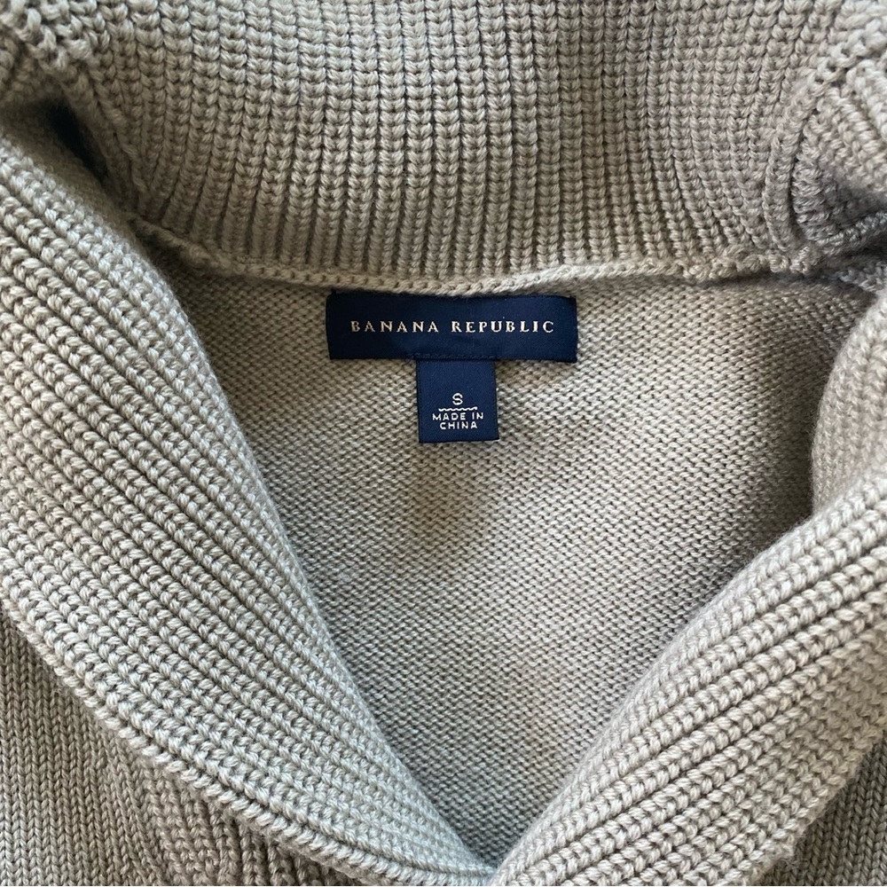 BANANA REPUBLIC - 100% Wool Tan Sweater Size Small - Picture 11 of 16